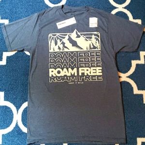 NWT MEN'S GRAPHIC TEE TSHIRT SMALL s SUPER SOFT